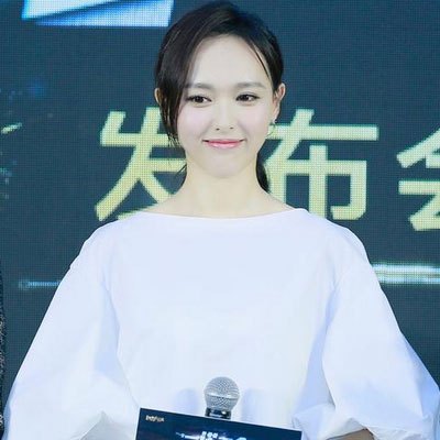 絕世護花高手陳笑最新揭秘，小巷中的神秘花園