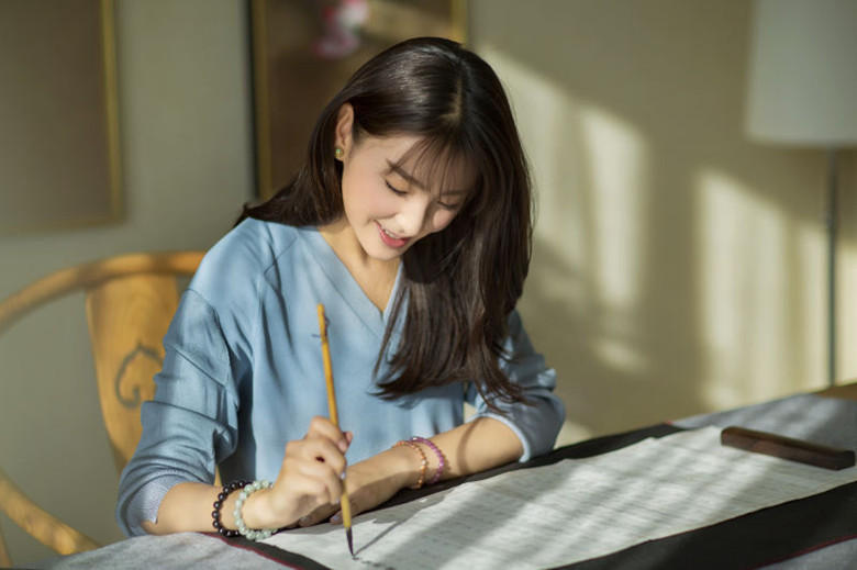 她與自然美景的奇妙邂逅，近期作品與內(nèi)心平和之旅