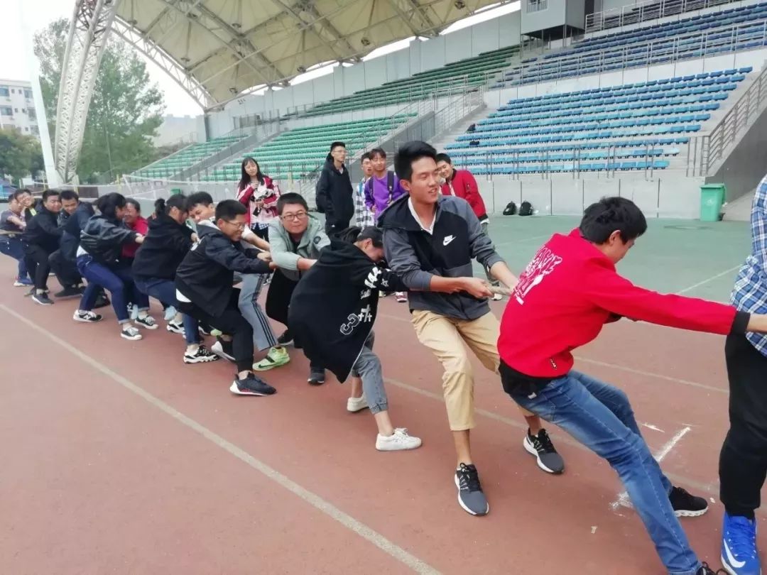 拔河比賽激情口號，激發(fā)團隊力量，鑄就勝利輝煌！